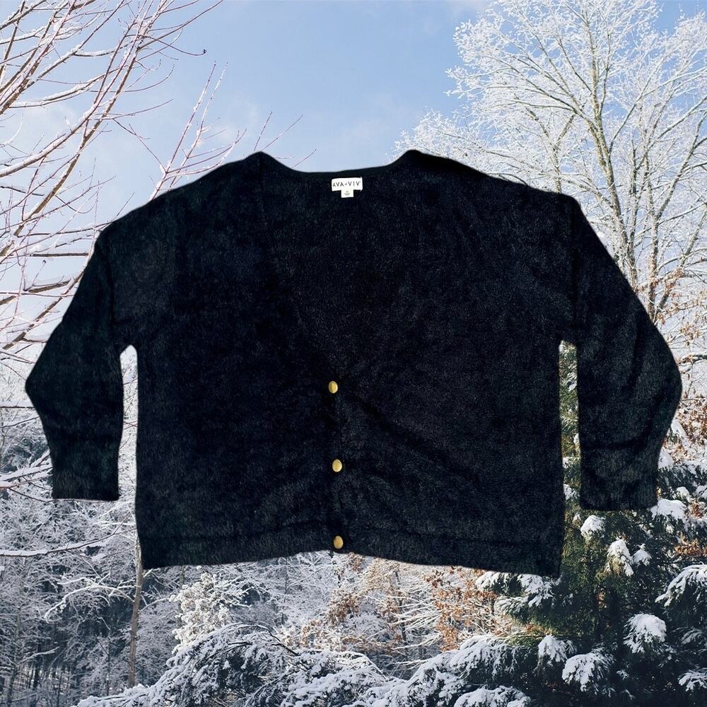 Ava & Viv Women's 3X Black 3 Gold Button Up Cropped Faux Fur Cardigan Sweater